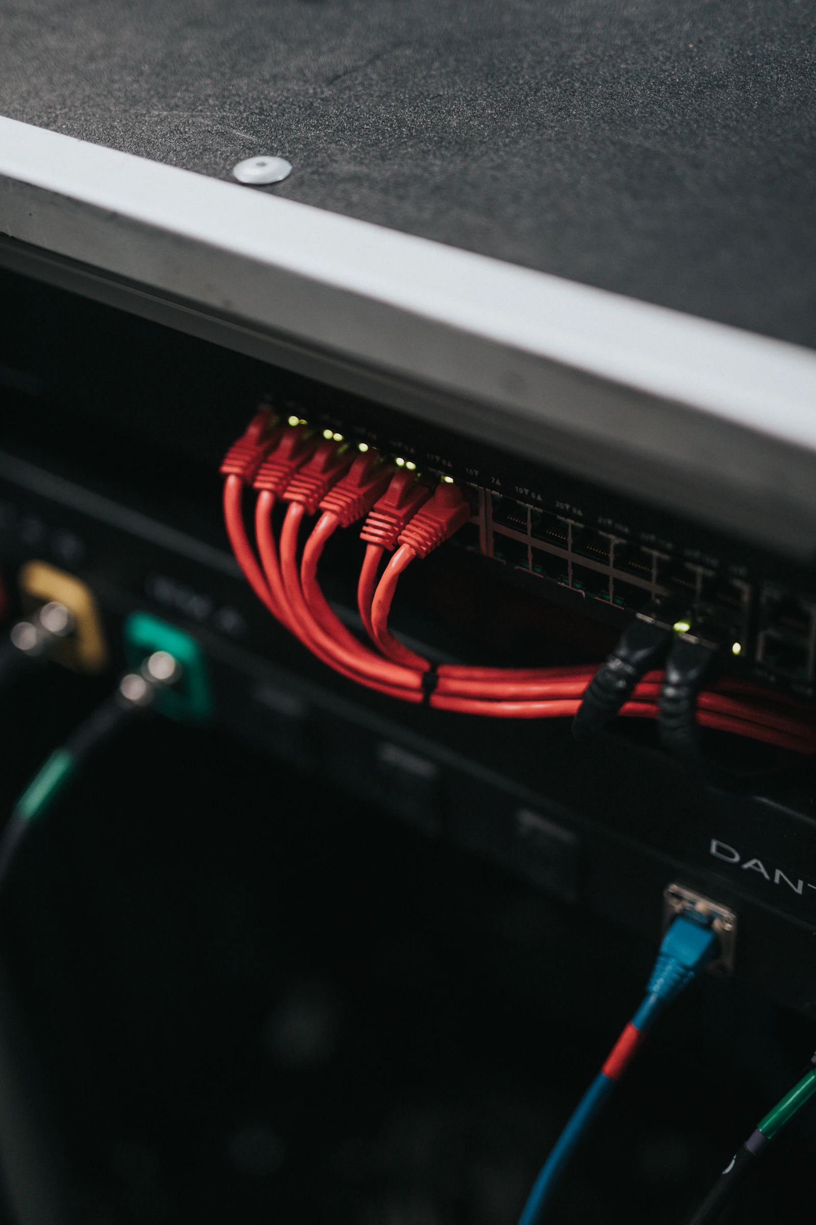 Patch cabling in a live rack, machines in production